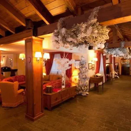 Le Grand Courmaison Hotel 4*